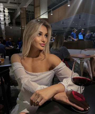 Виктория : проститутки индивидуалки в Сочи